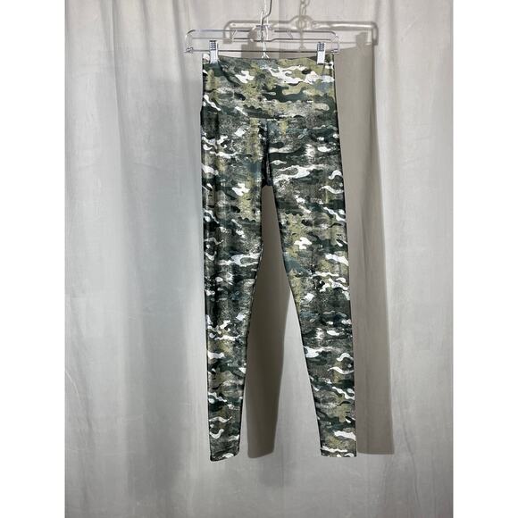 Onzie High Rise Marble Camo Leggings. - Picture 4 of 10